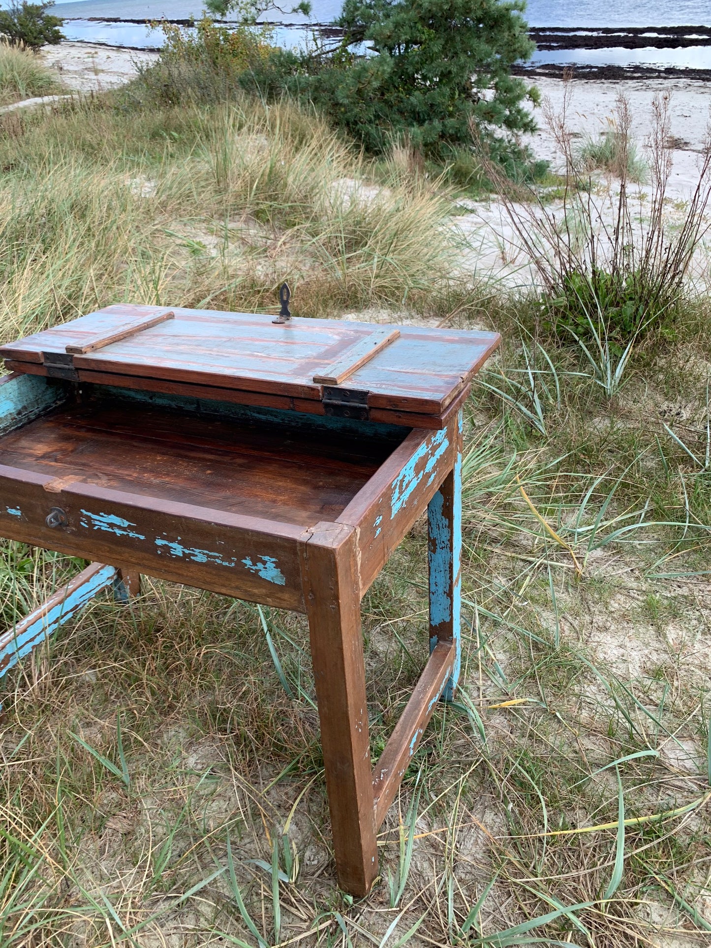 Skolebord med skønne detaljer