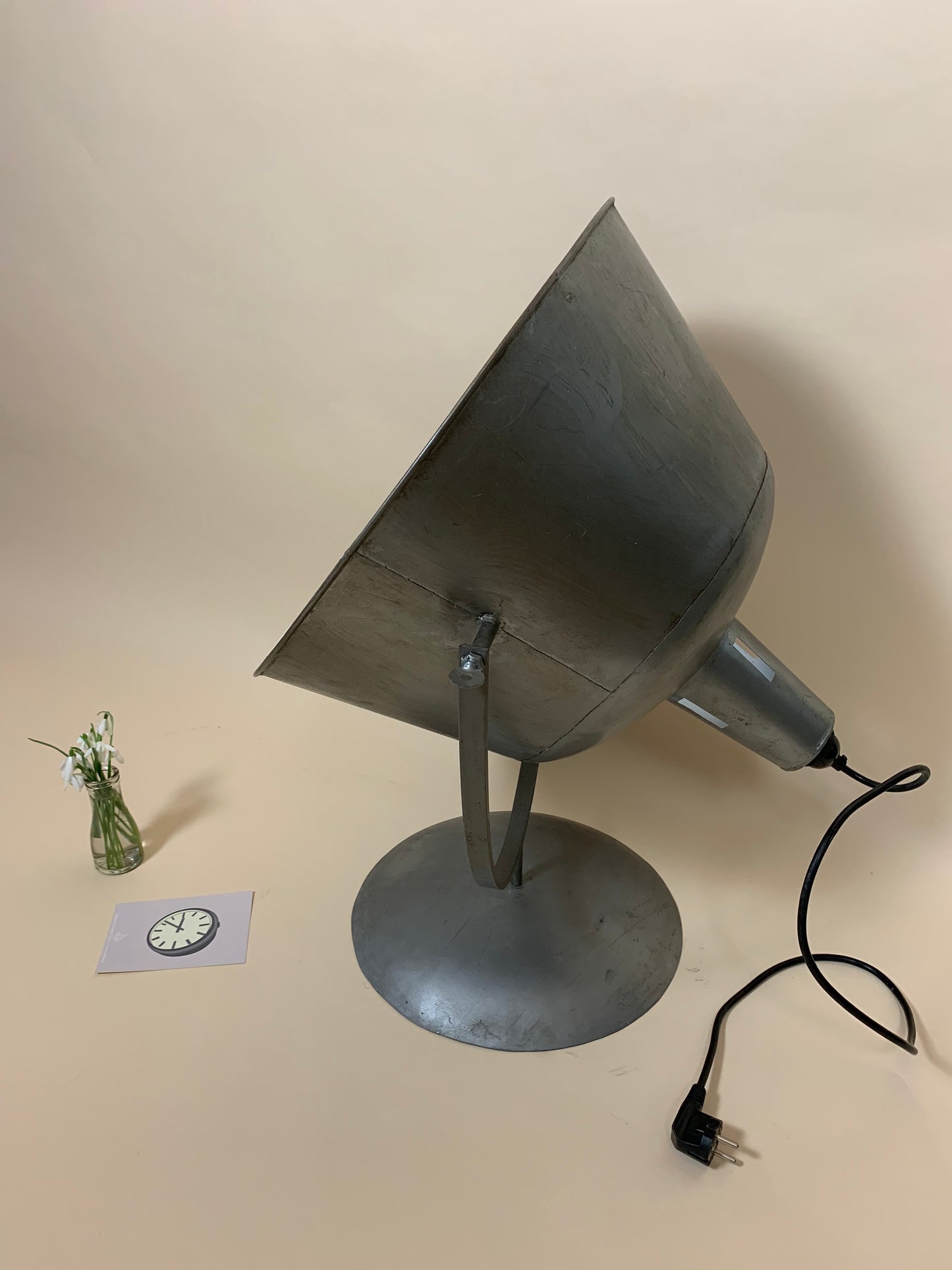 Stor industriel gulvlampe