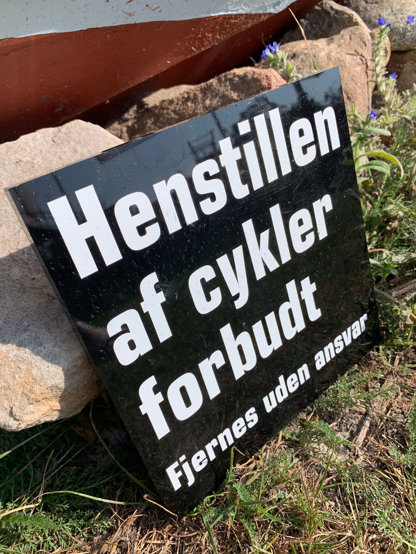 Skilt af acryl