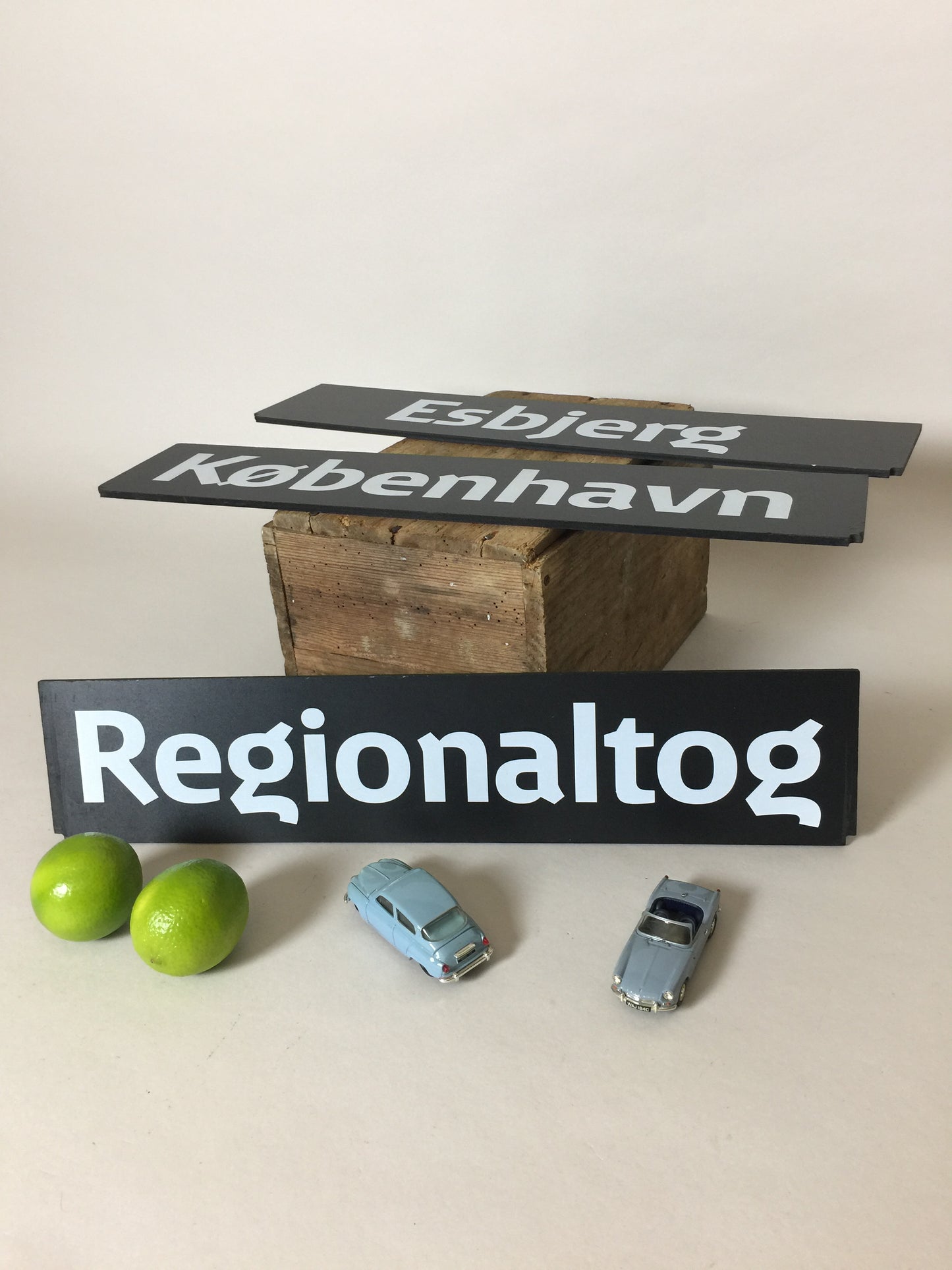 Sjove DSB skilte fra tog (prisen er for alle 3 stk.)