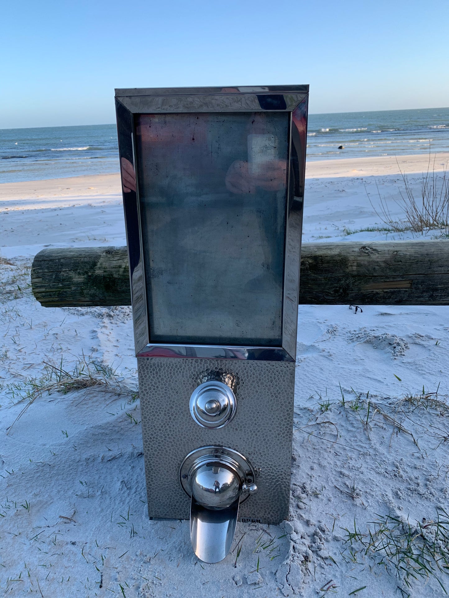 Sjov gammel kaffedispenser til kaffeelskeren