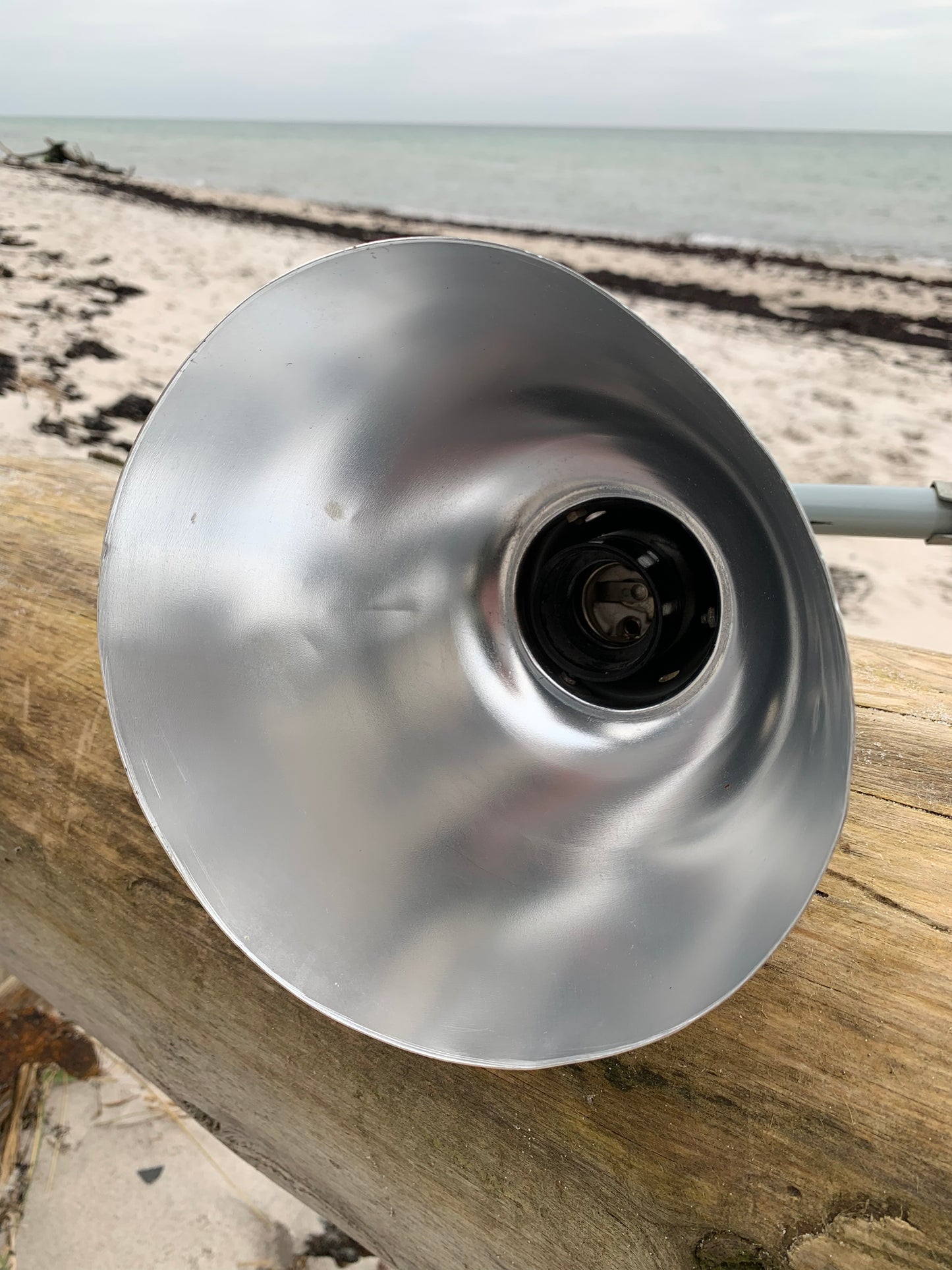 Midgard lampe med bordbeslag