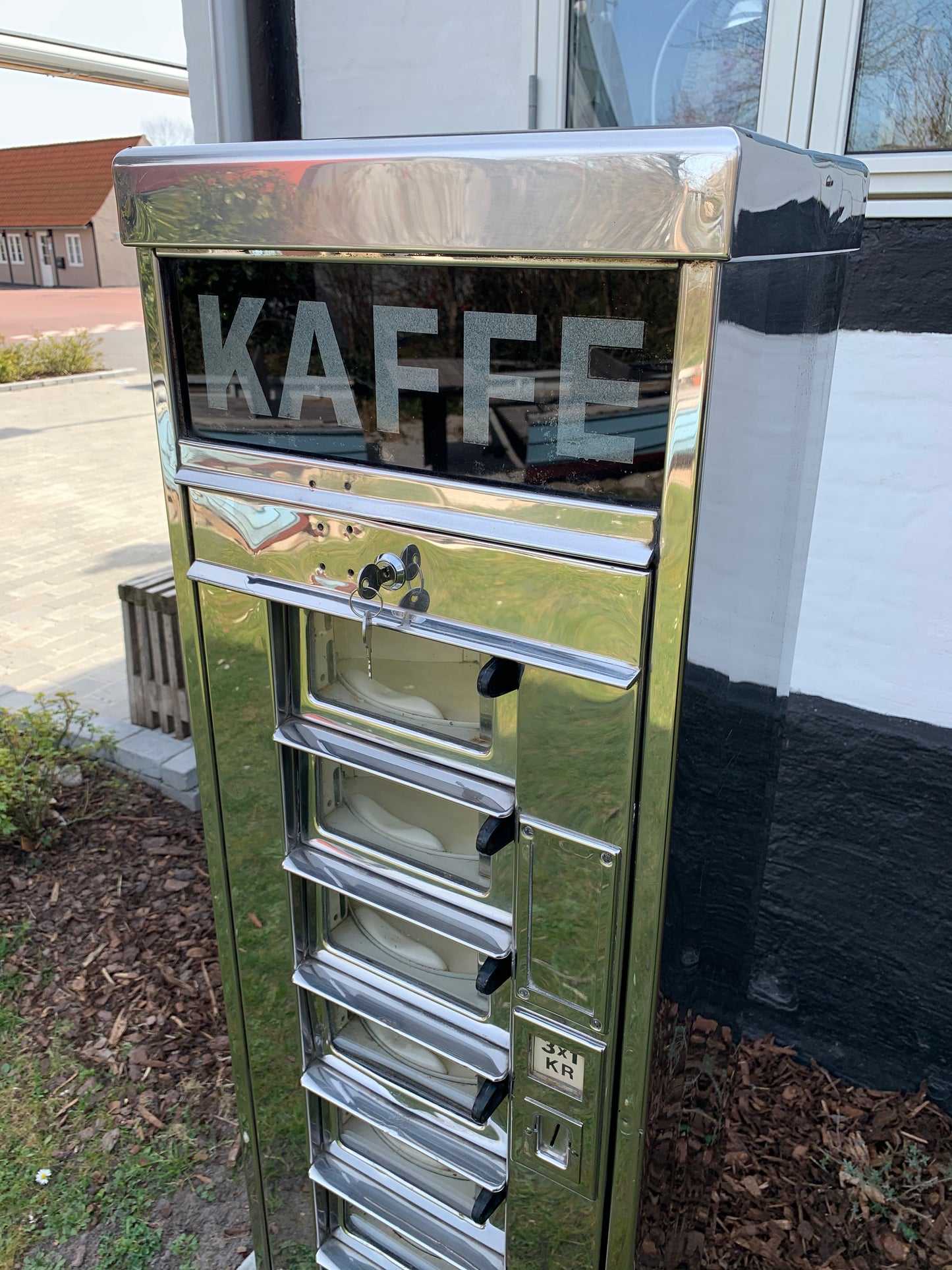 Fin og sjældent eksemplar af Wittenborg automat med lys.