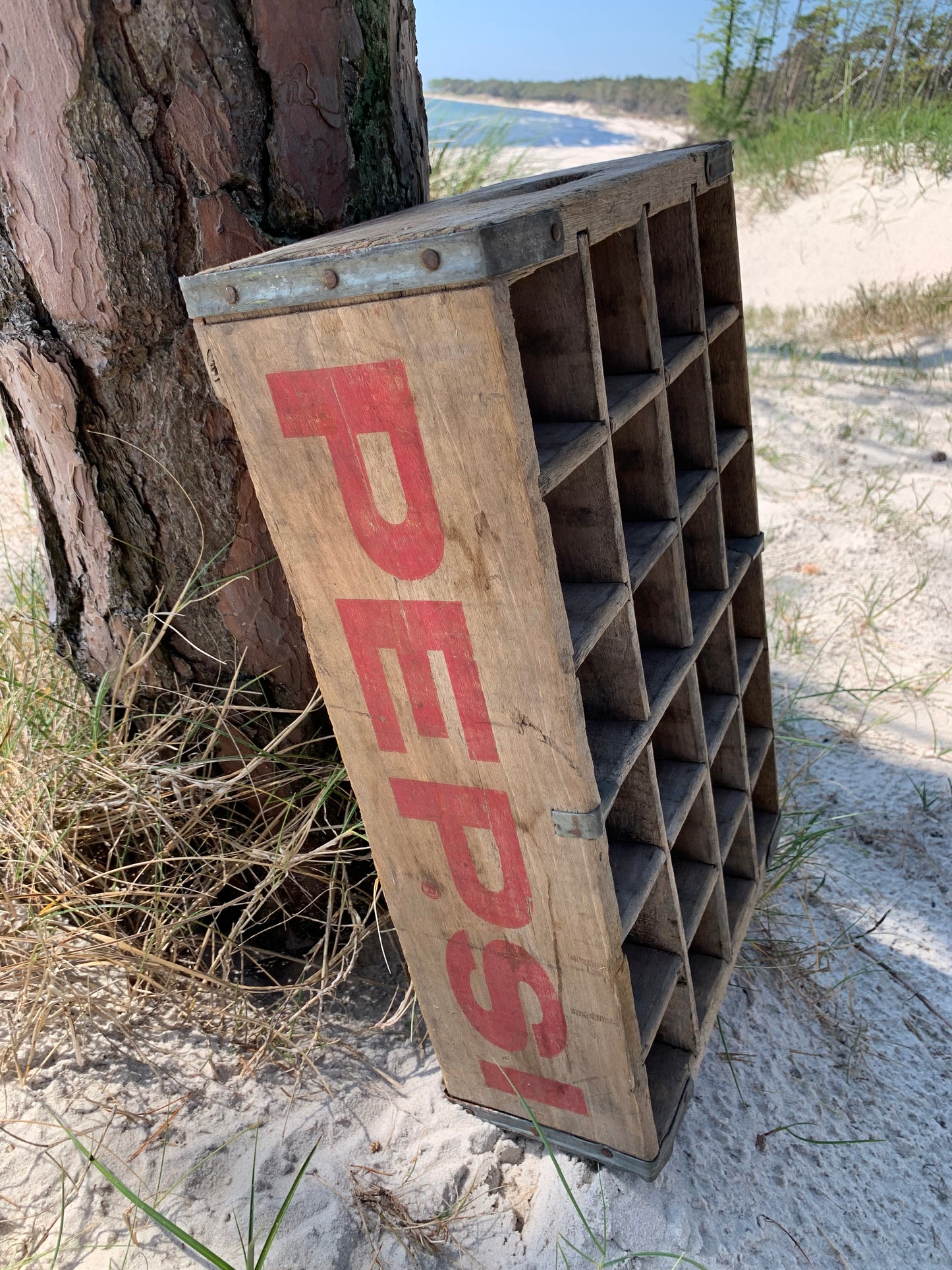Pepsi trækasse med rum