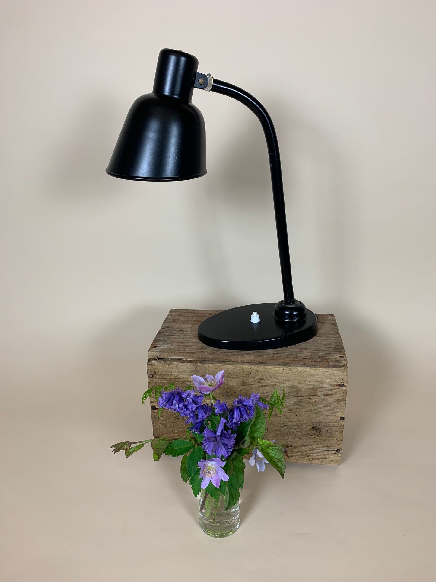 Lampe designet af Christian Dell for Bünte und Remmler