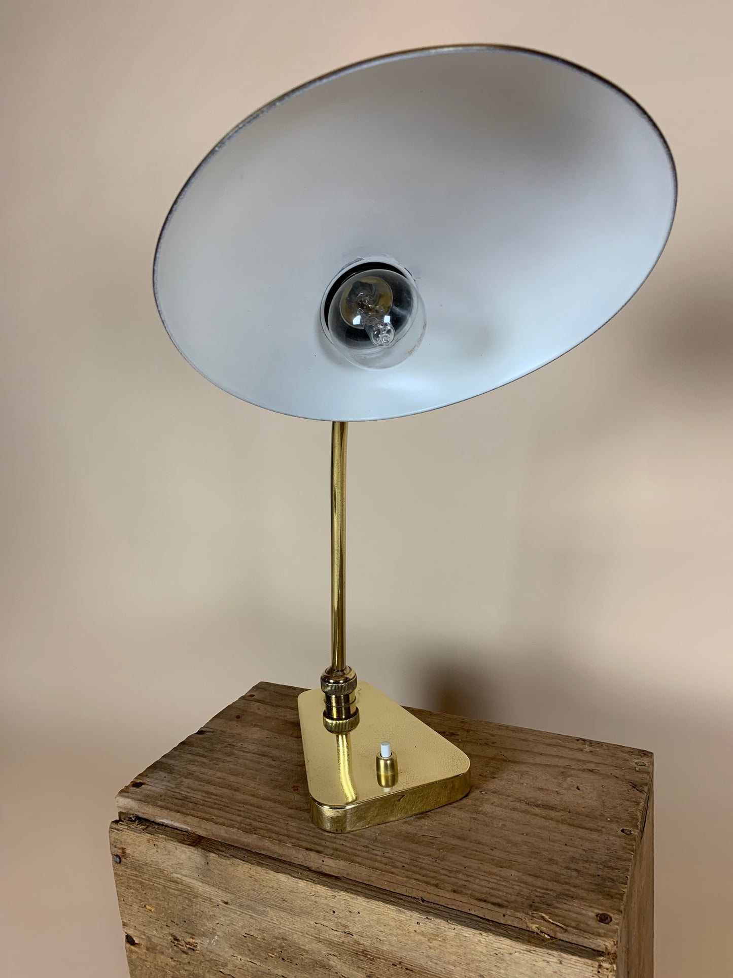 Fin lille messinglampe fra Italien