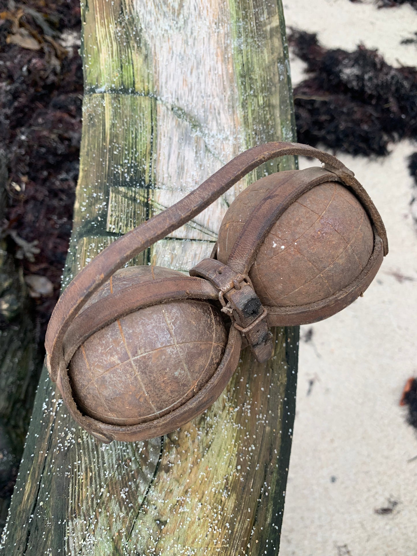 Gamle franske Boules kugler i læderetui