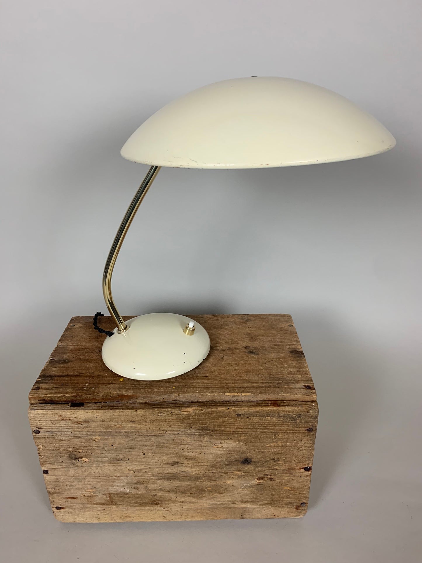 Kaiser Idell 6781 - Creme hvid