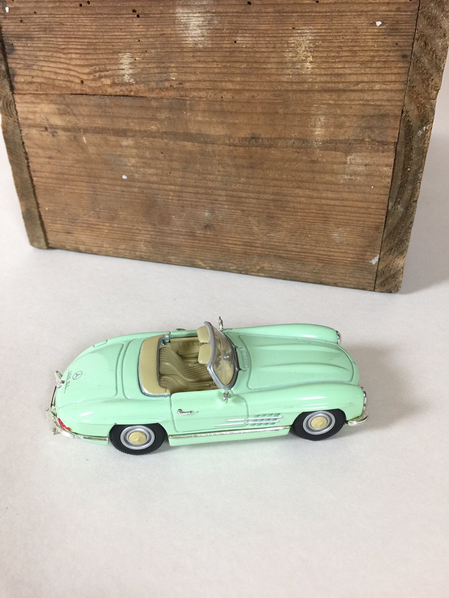 Fin Mercedes 300 Corgi modelbil