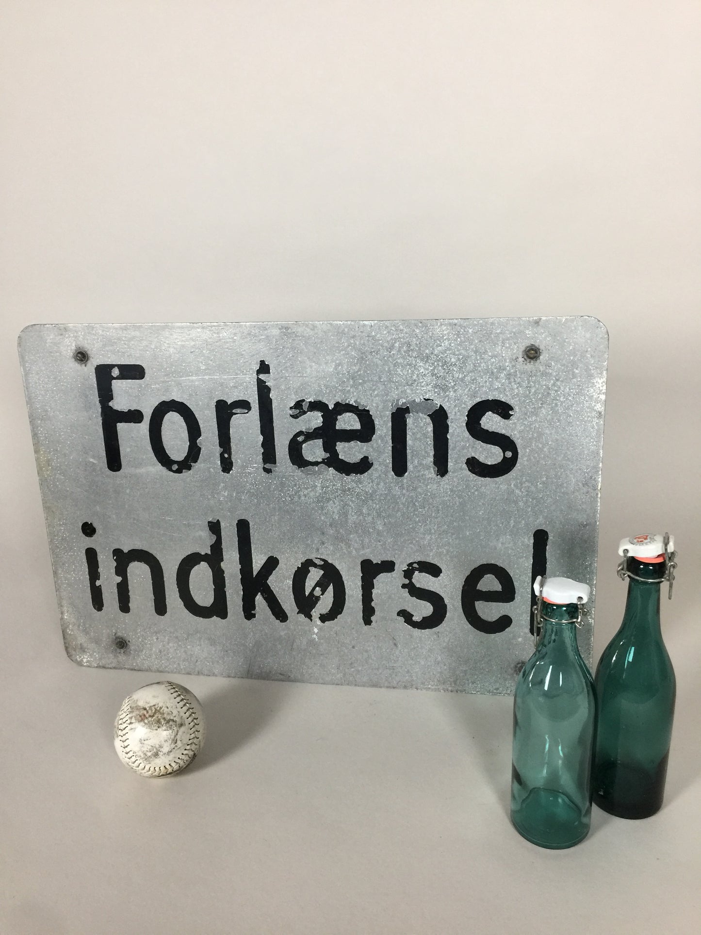 Sjovt og råt skilt