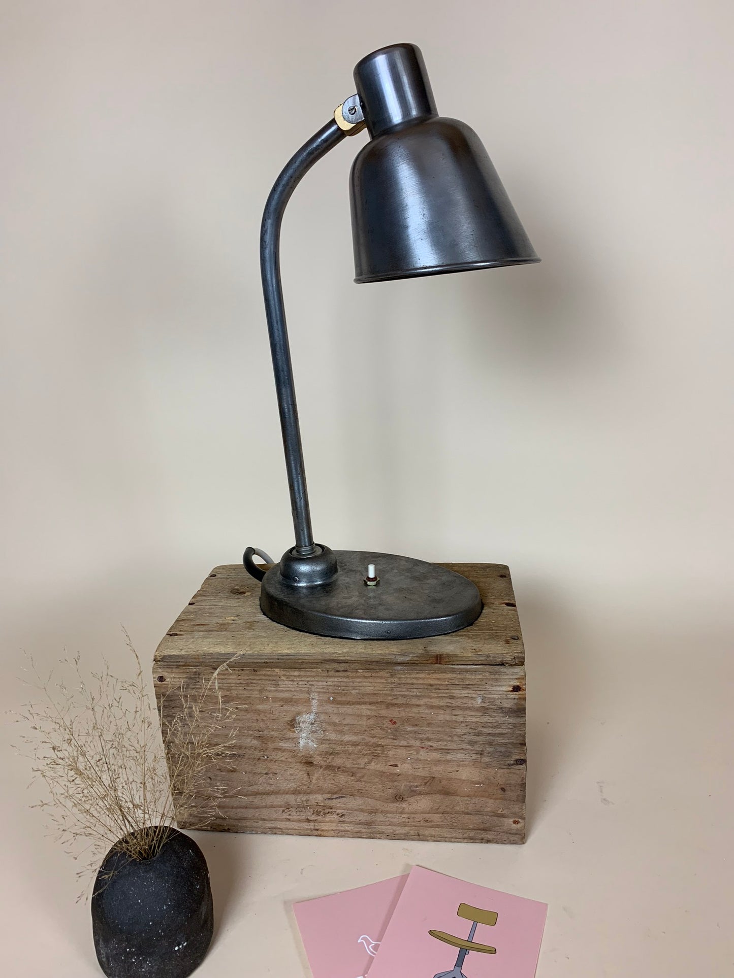 Lampe designet af Christian Dell for Bünte og Remmler