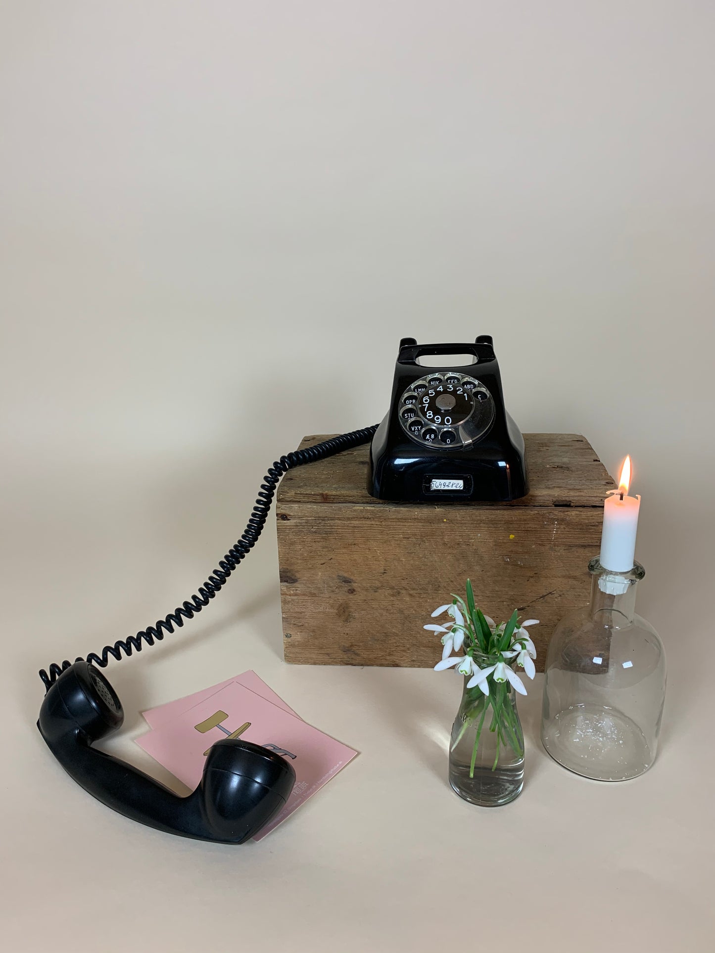 Sort bakelit telefon