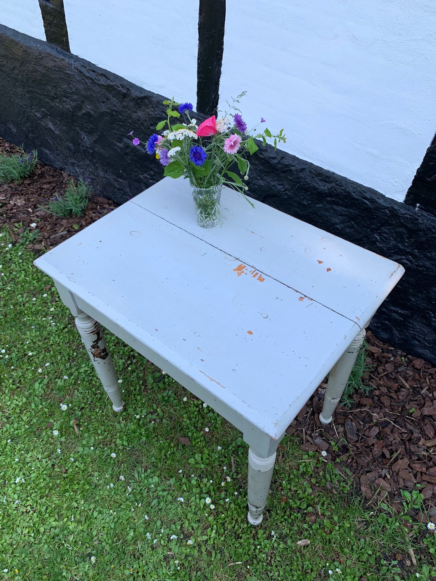 Gammelt bord med patina