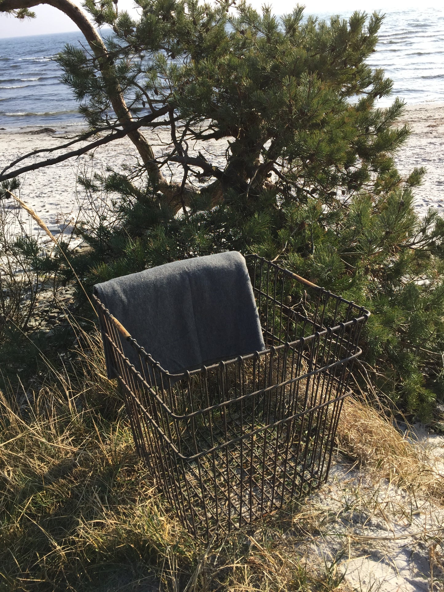 Skøn gammel trådkurv i metal