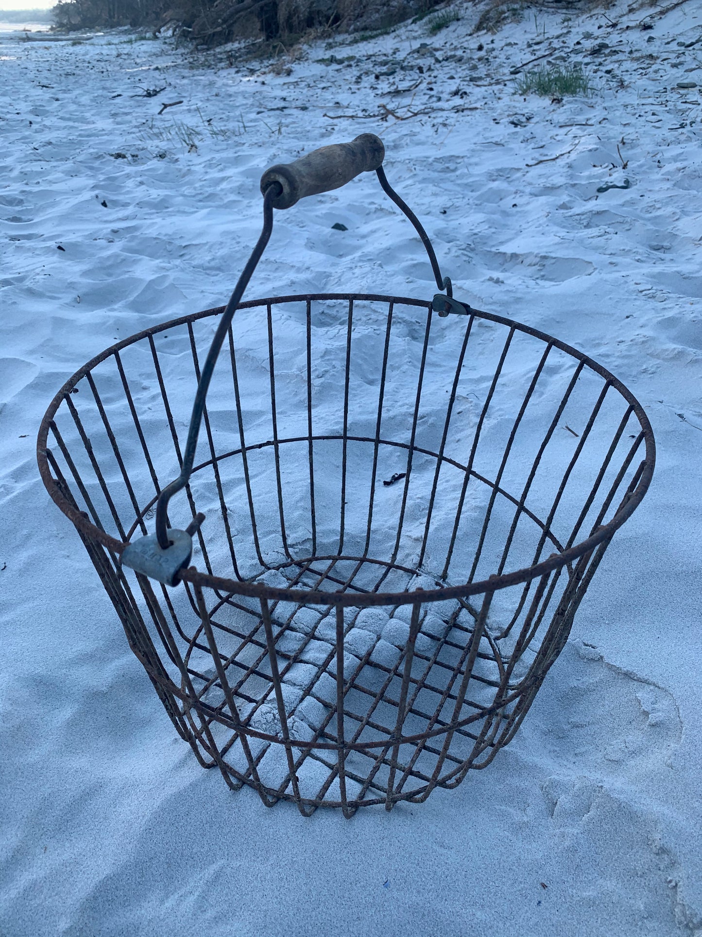 Trådkurv med hank