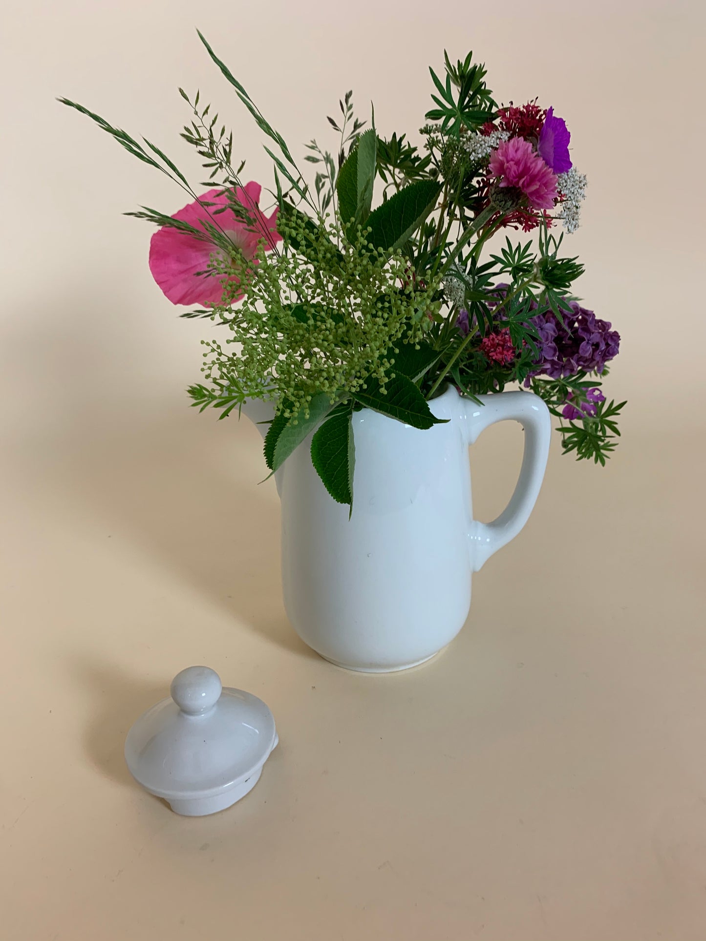 Porcelænskande med låg