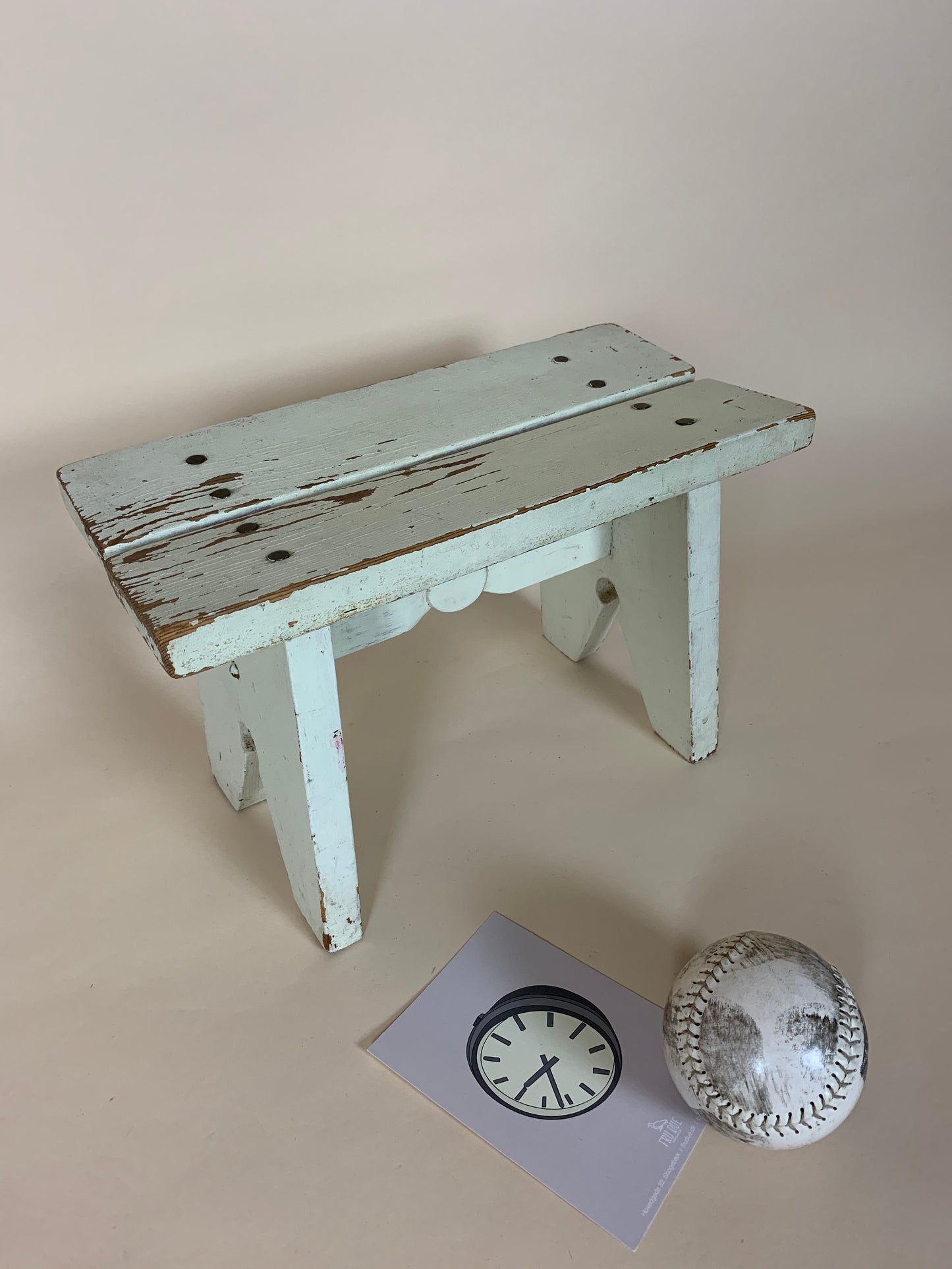 Skøn skammel med fin patina