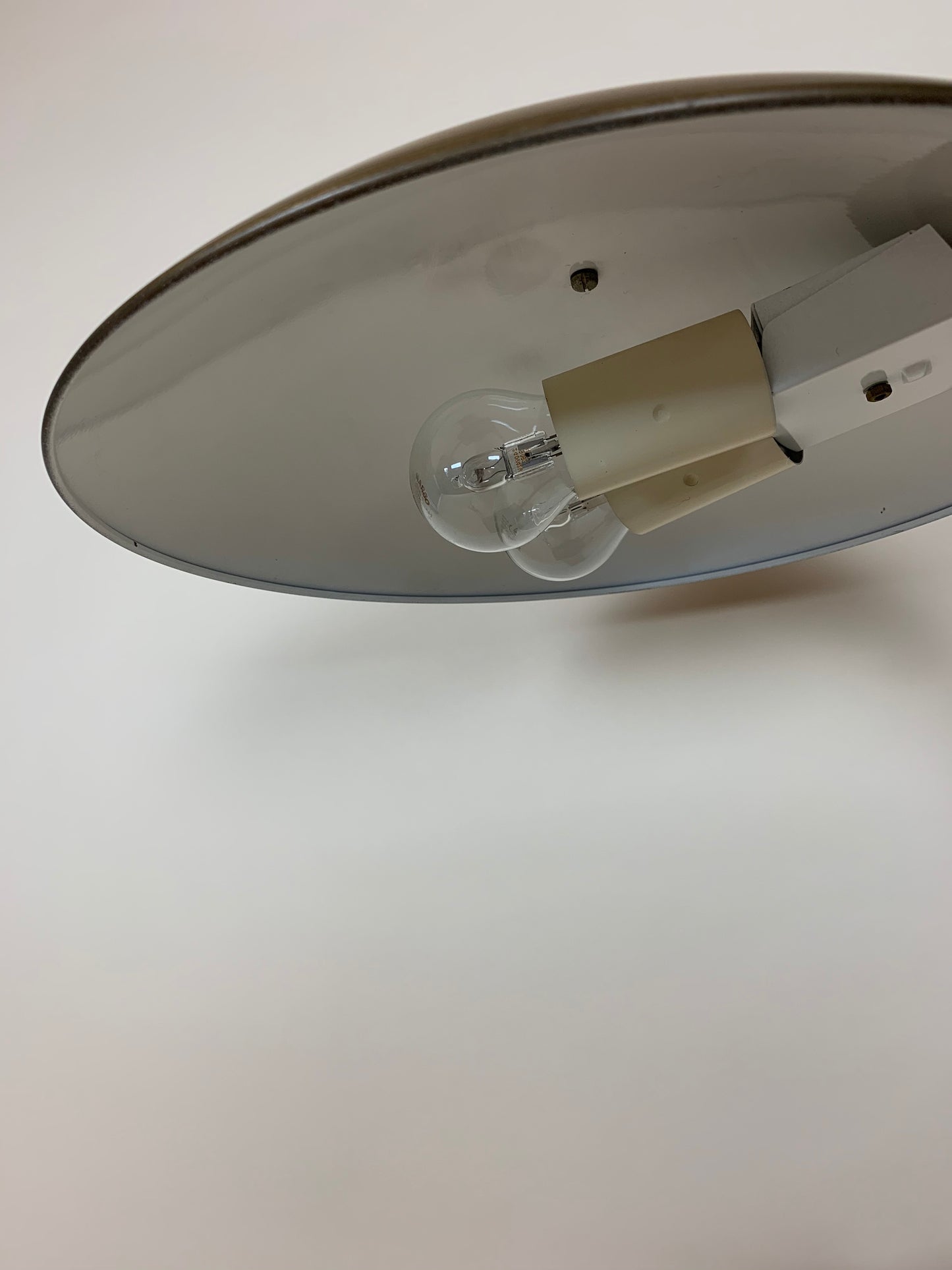 Egon Hillebrand messinglampe med sort fod