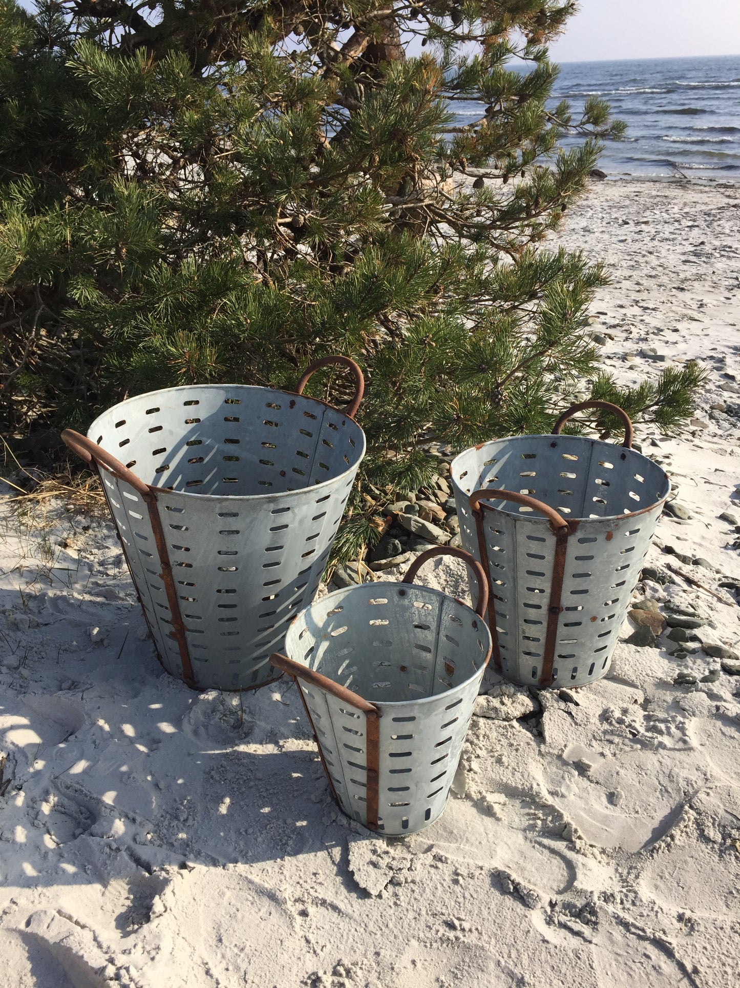 Olivenspand med lækker patina (Prisen er pr. stk. for den største spand)