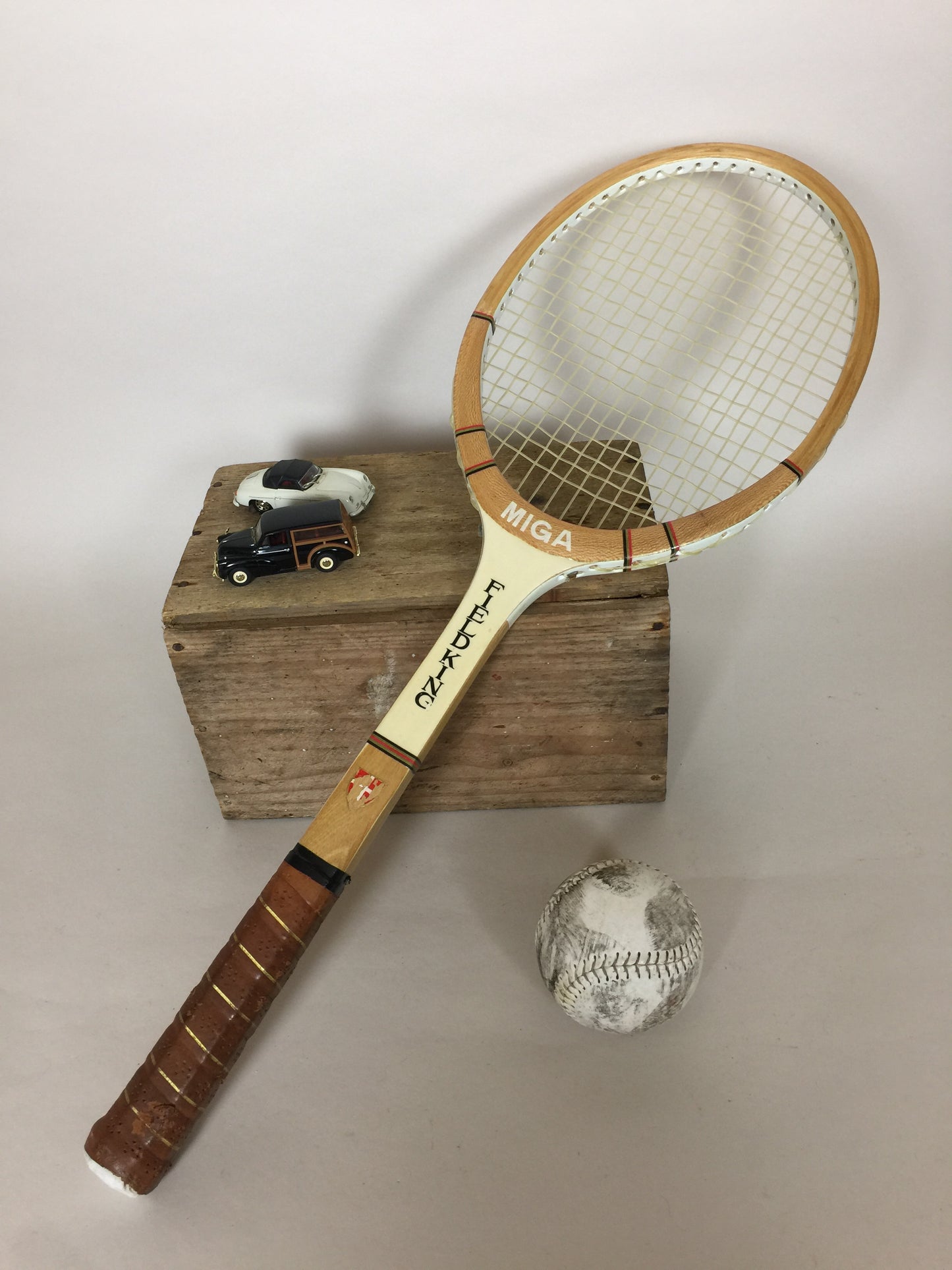 Skøn gammel og dekorativ tennisketcher
