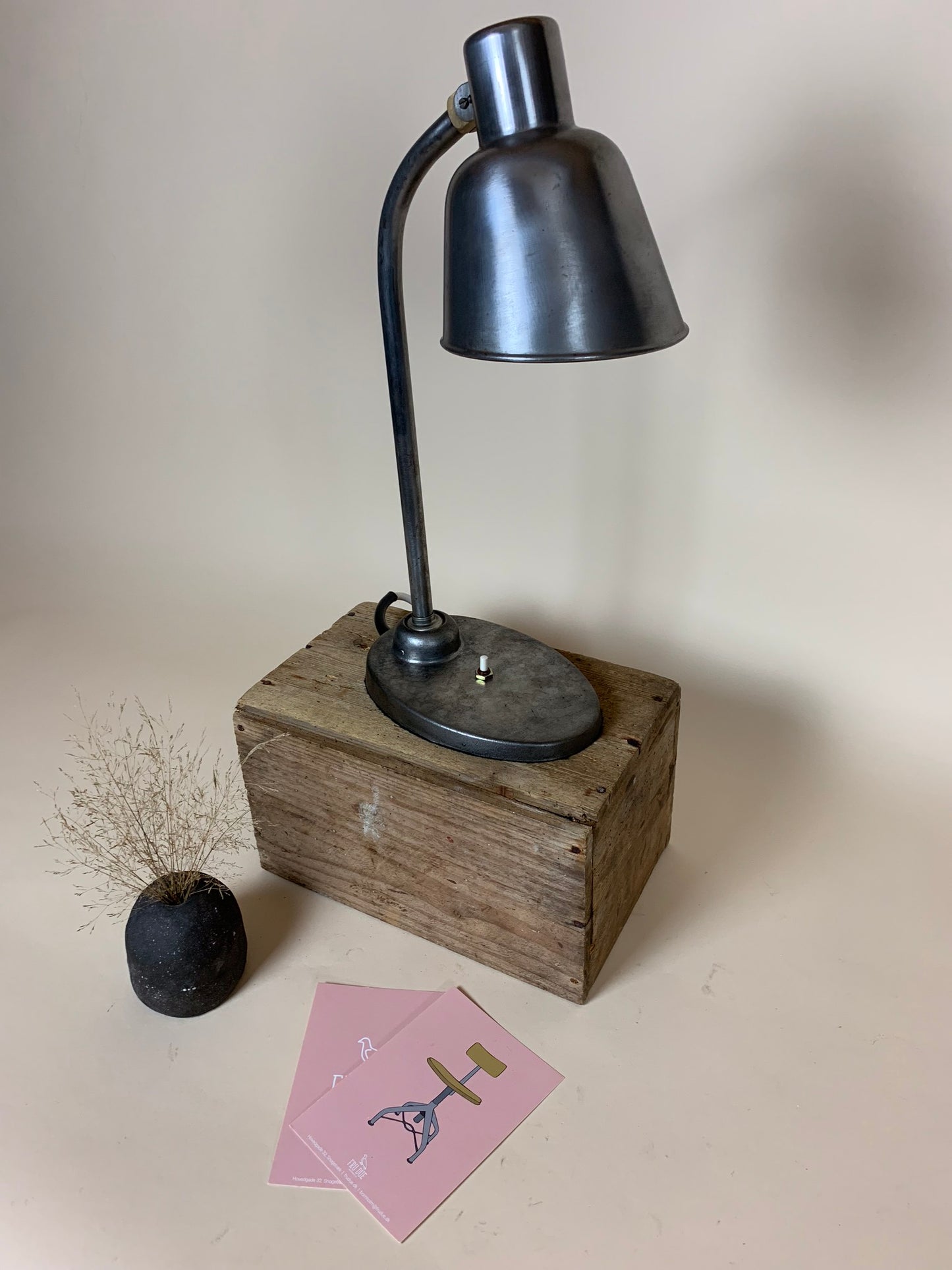 Lampe designet af Christian Dell for Bünte og Remmler