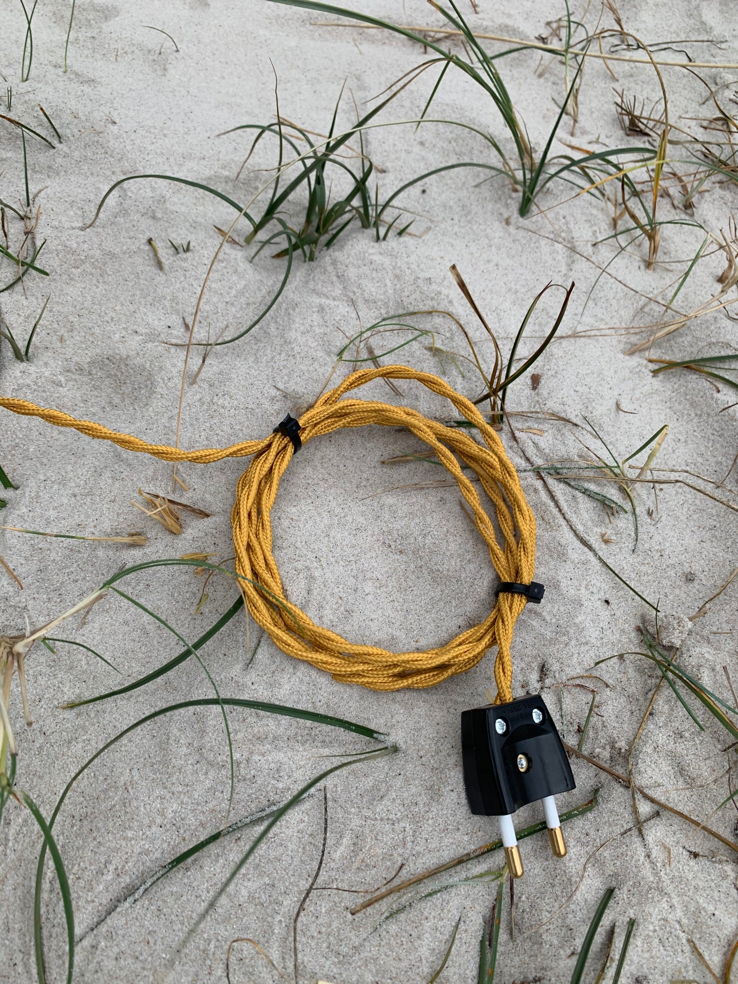 Helo - Råhvid og messing