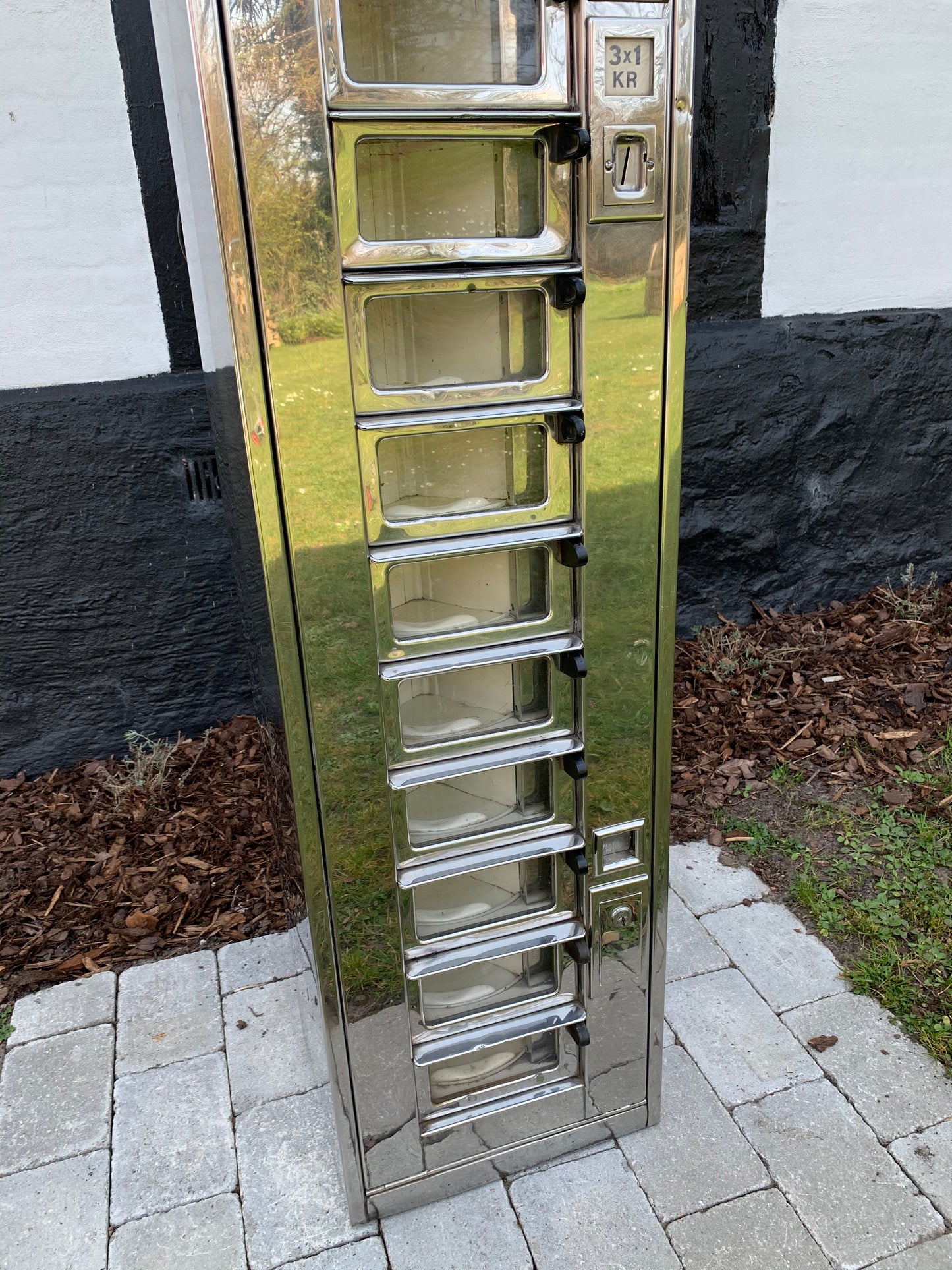 Fin og sjældent eksemplar af Wittenborg automat med lys.