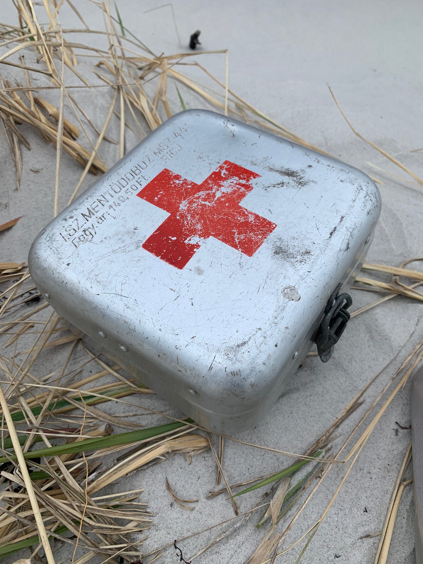 Røde kors kasse - Prisen er pr. stk.