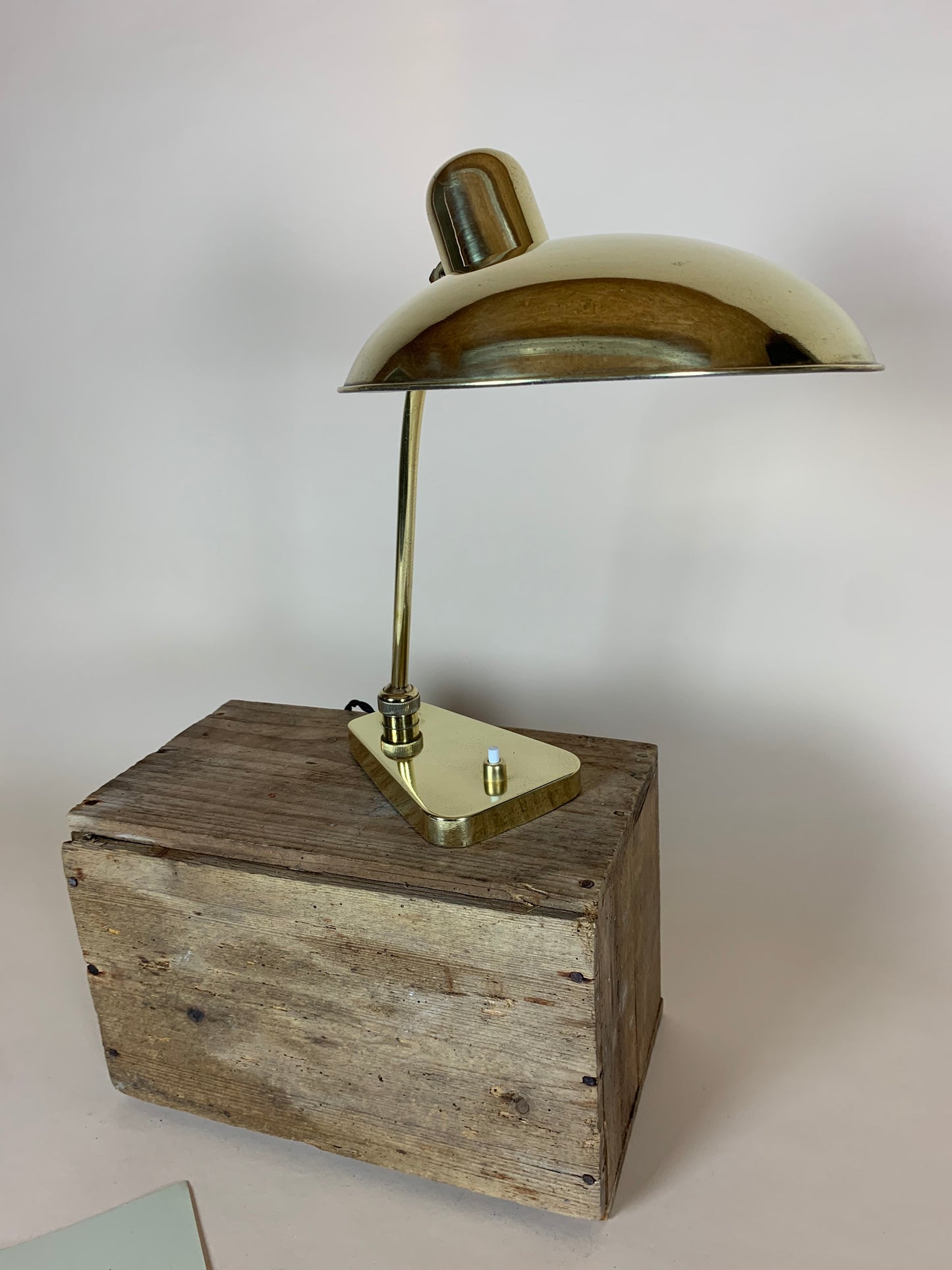 Fin lille messinglampe fra Italien