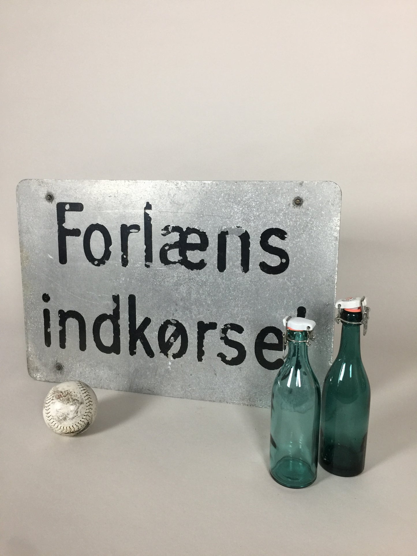 Sjovt og råt skilt