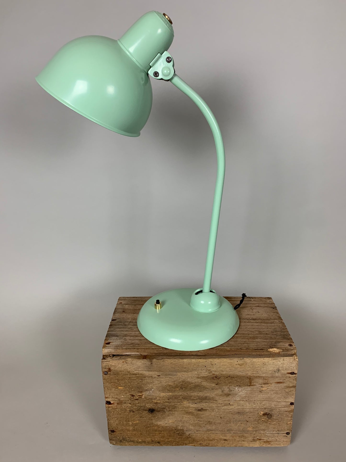 Kaiser Idell 6551 - Mintgrøn