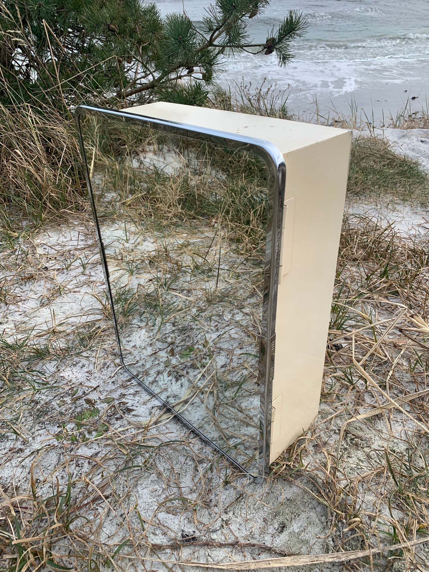 Medicinskab med spejl