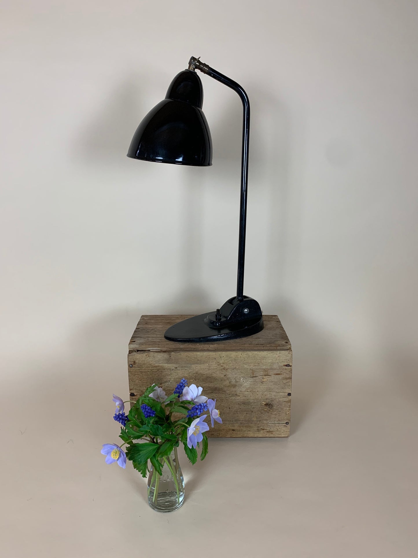 Jacobus vintage bordlampe i sort