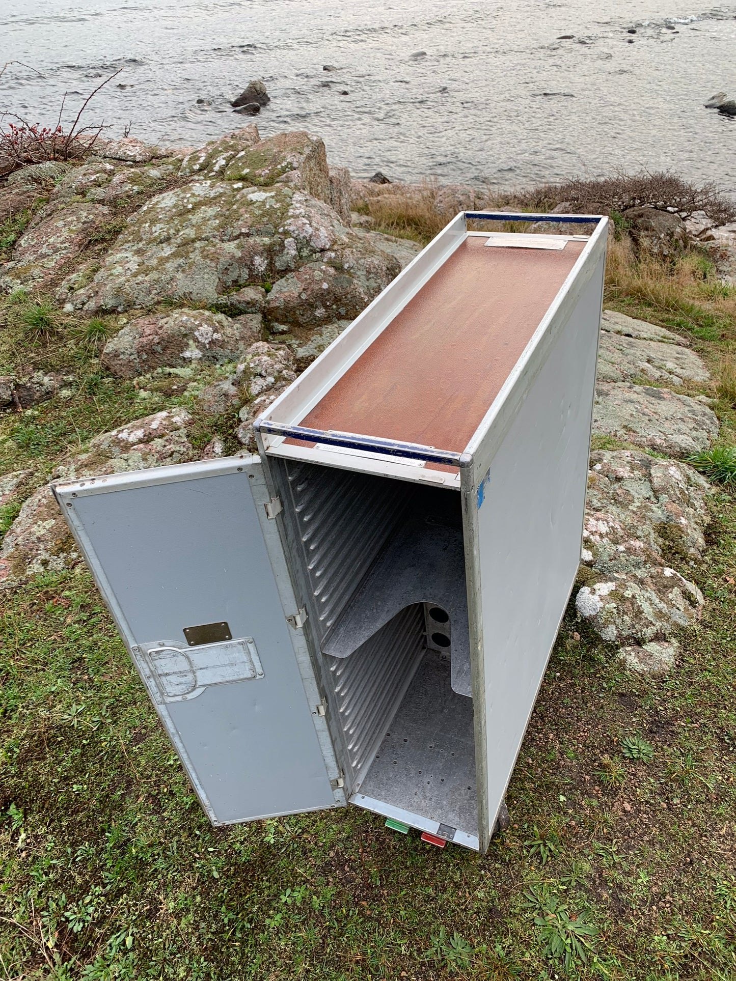Flyvogn, flytrolley eller barskab