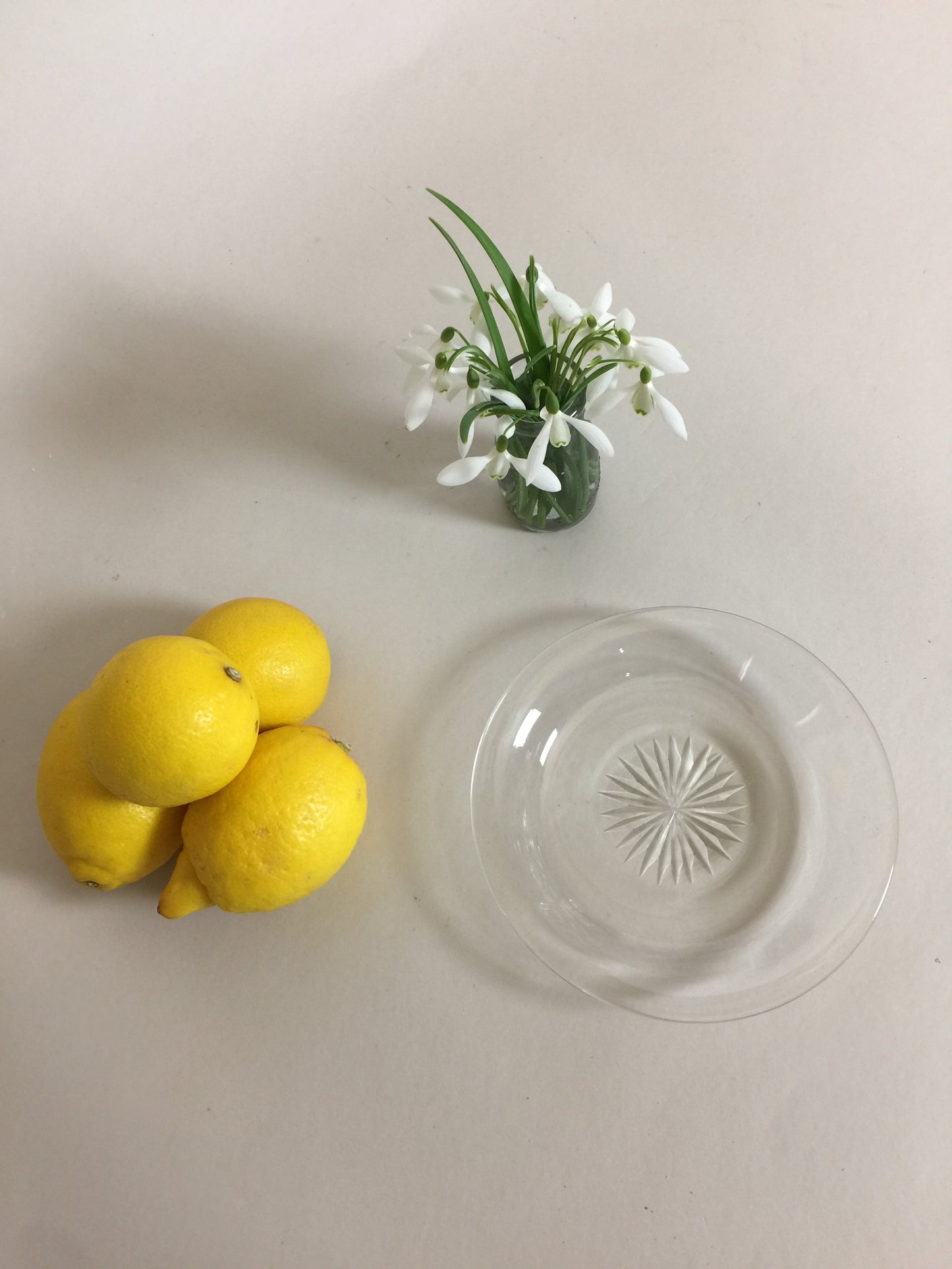 Skønne små asietter i glas (sælges enkeltvis)