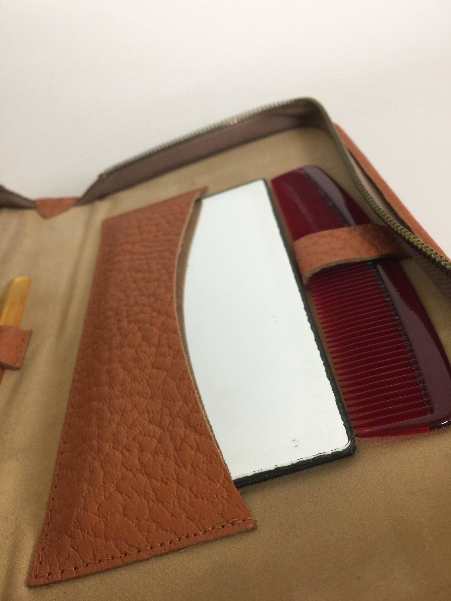 Fint vintage etui til dine toiletartikler