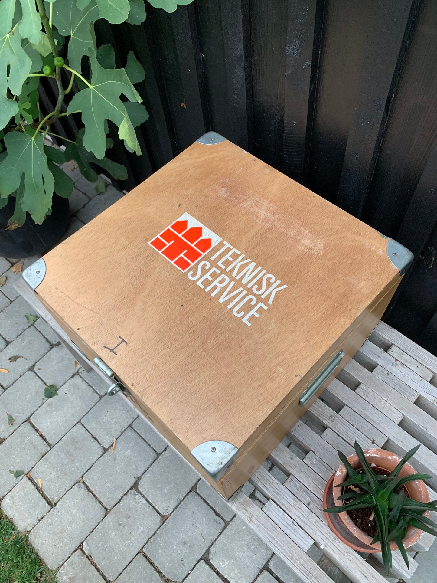 Trækasse med håndtag