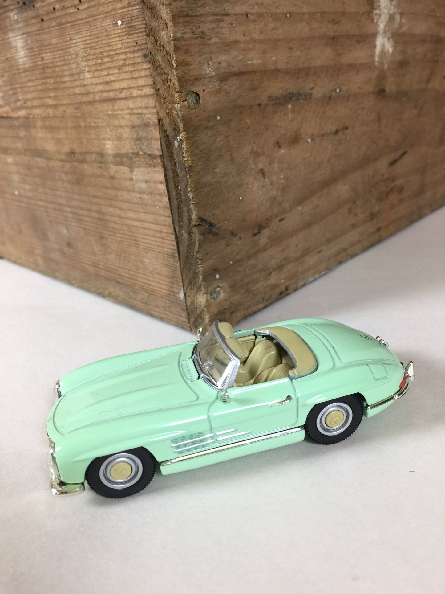 Fin Mercedes 300 Corgi modelbil