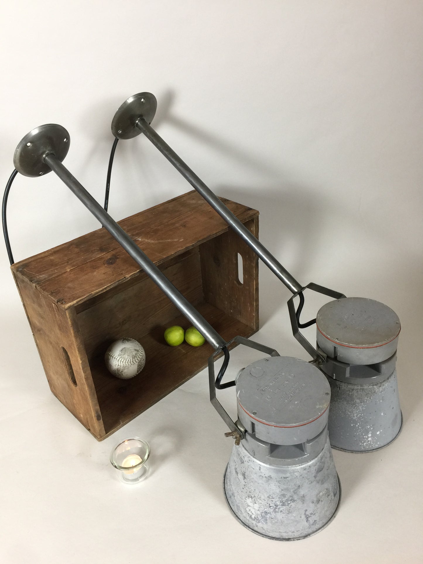 Lækker rå loft eller væglampe (prisen er pr. stk.)