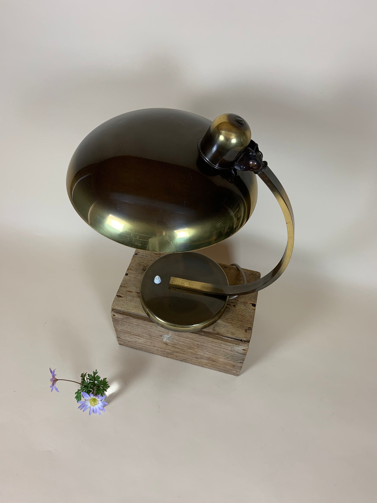 Christian Dell 6750 bordlampe i mørkpoleret messing