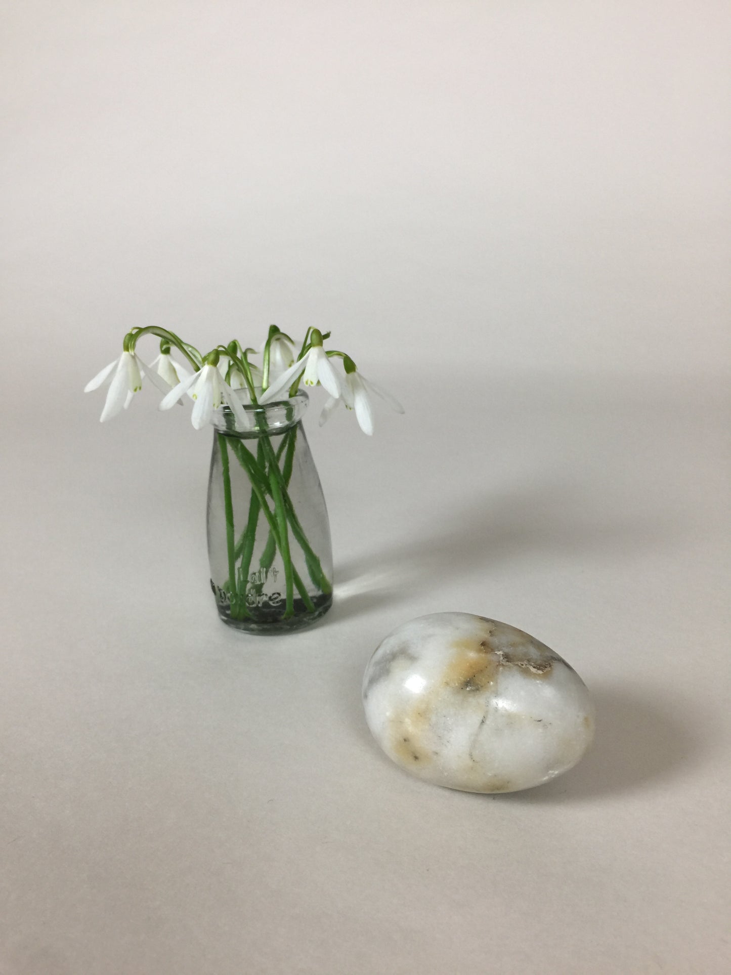 Fint og gammelt lille marmor æg