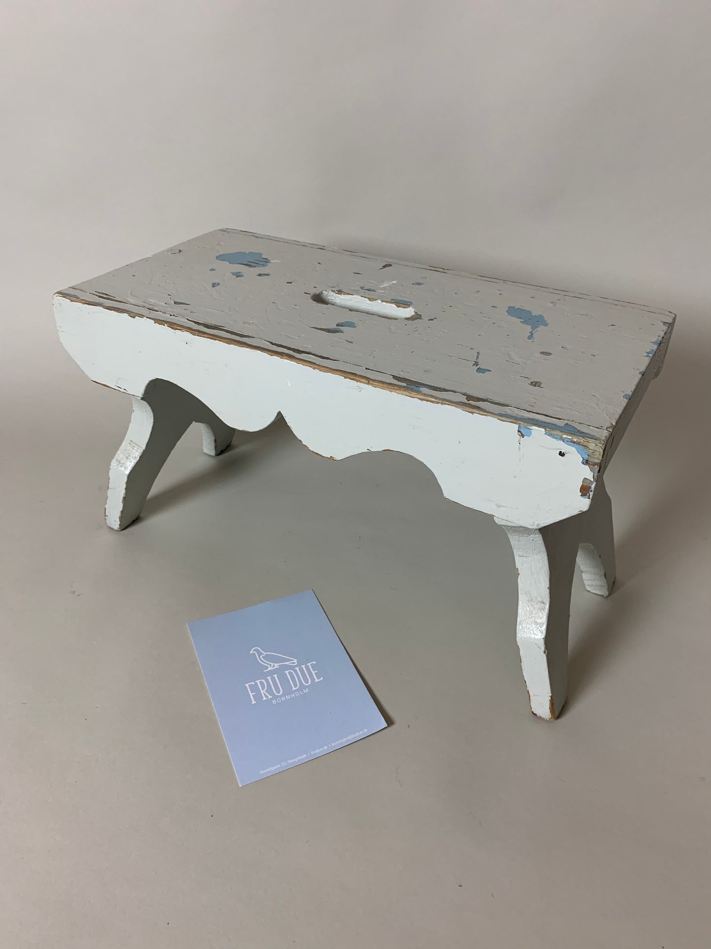 Skammel med patina