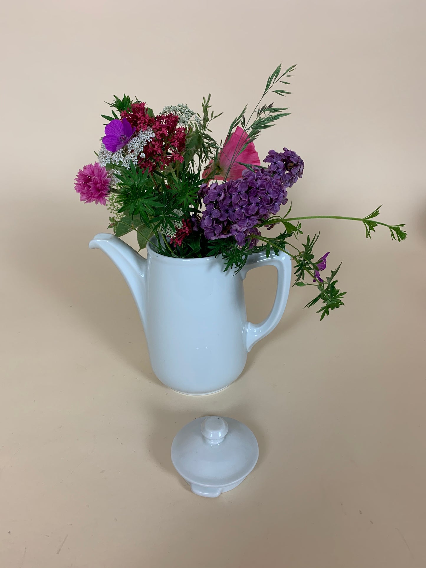 Porcelænskande med låg