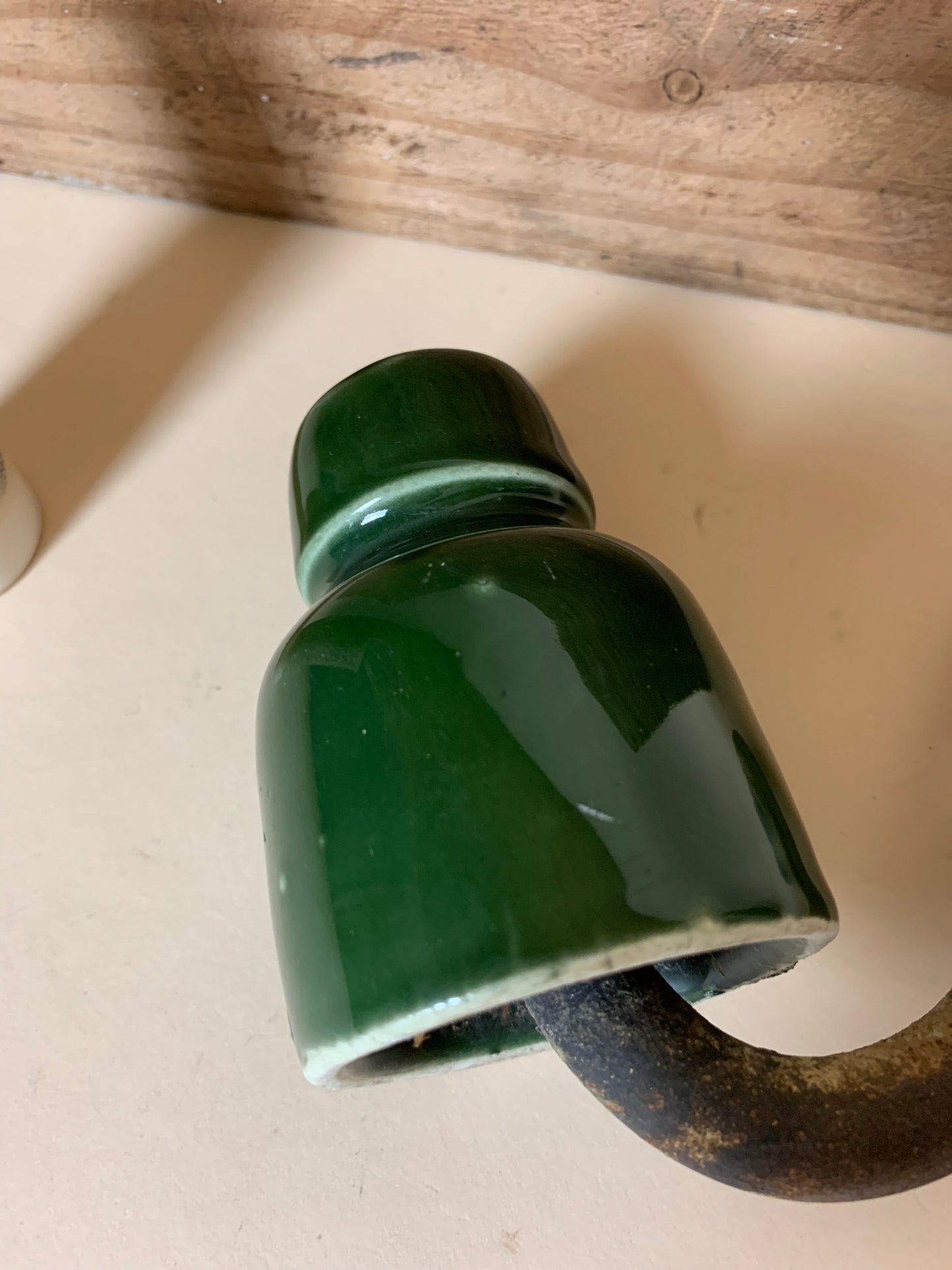 Porcelænsklokke i grøn