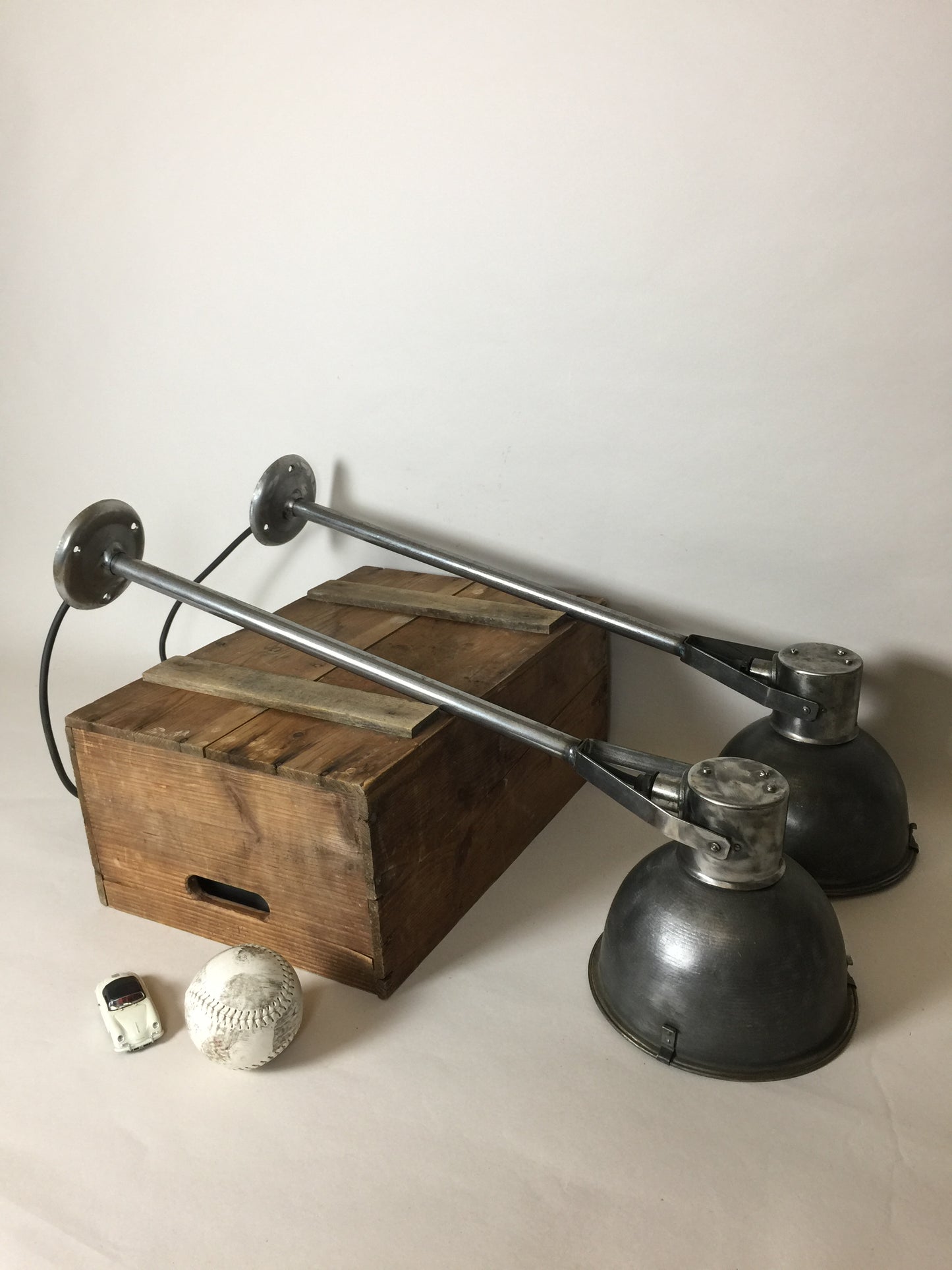 Skøn lampe med lækker patina (prisen er pr. stk.)