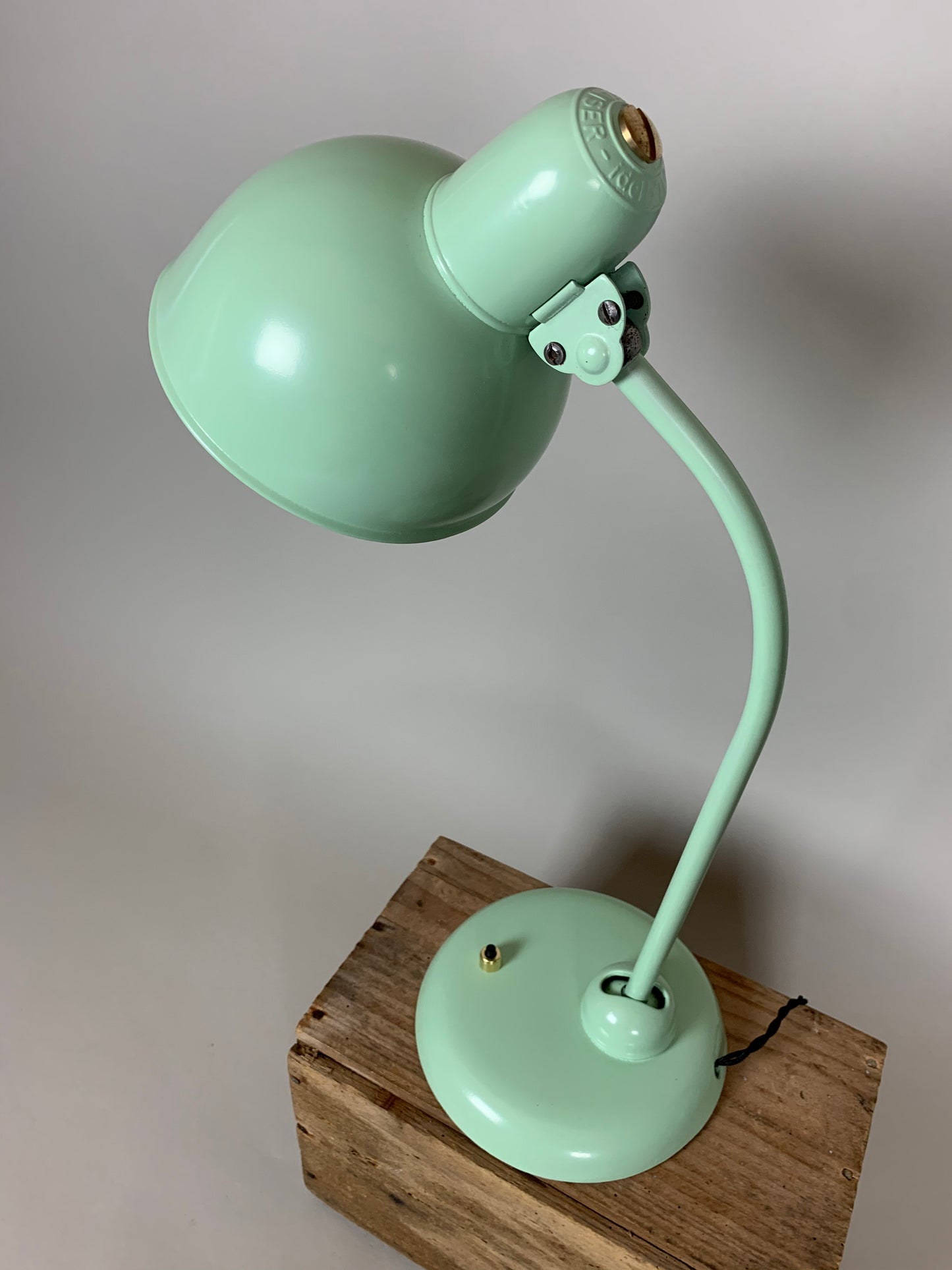 Kaiser Idell 6551 - Mintgrøn