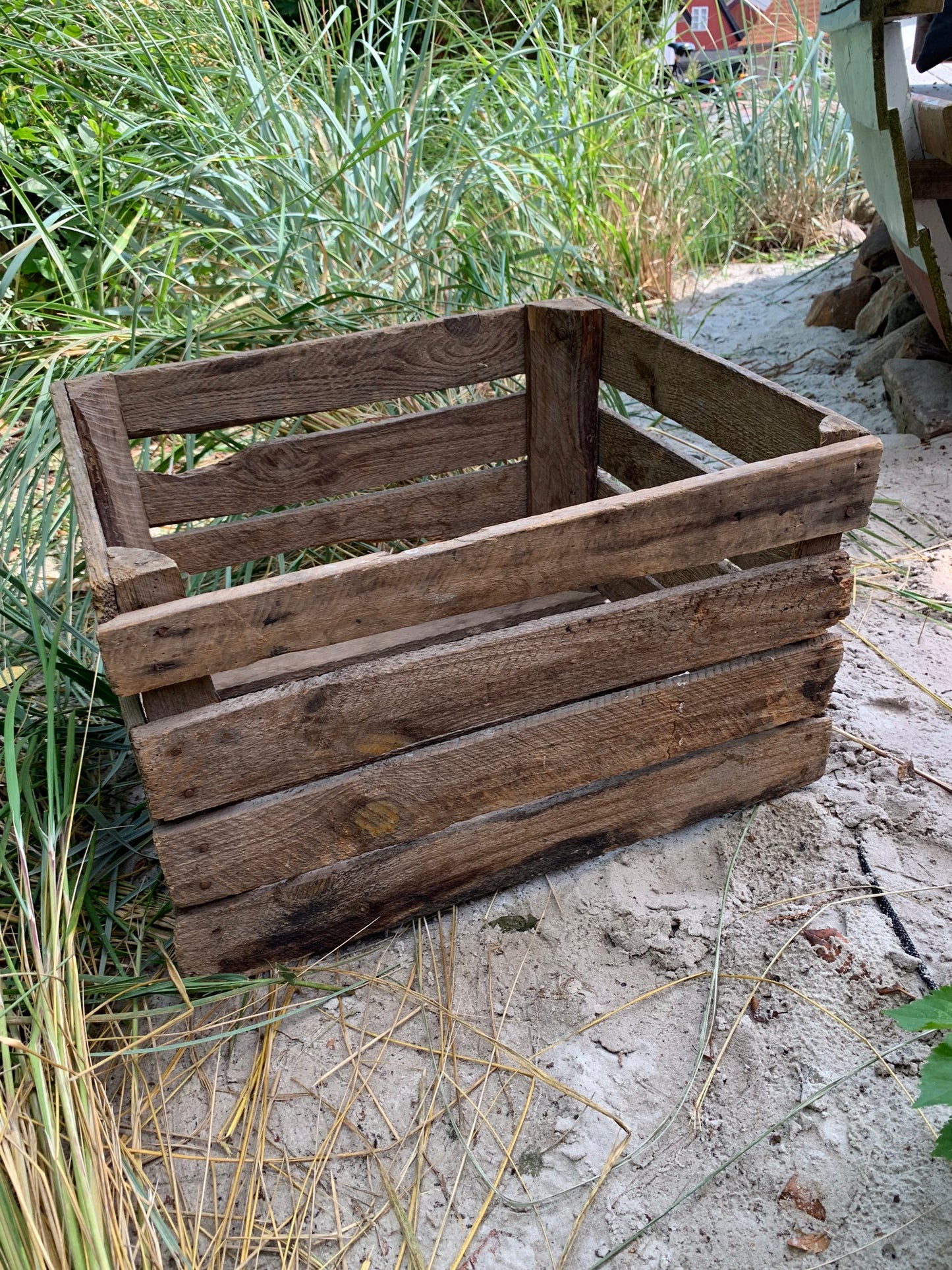 Gammel frugtkasse med patina