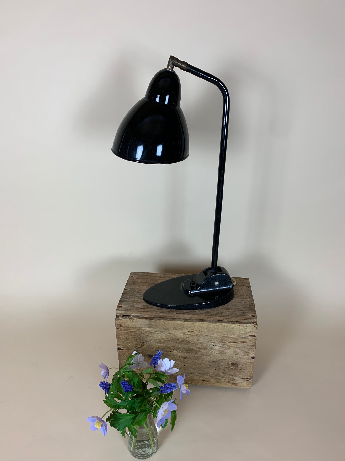 Jacobus vintage bordlampe i sort