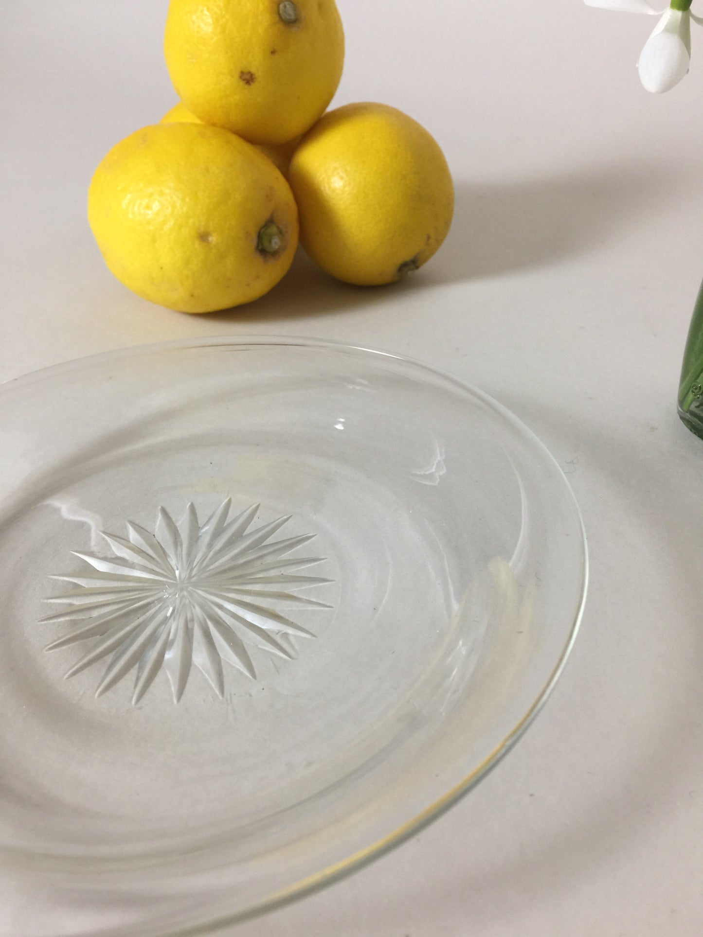 Skønne små asietter i glas (sælges enkeltvis)