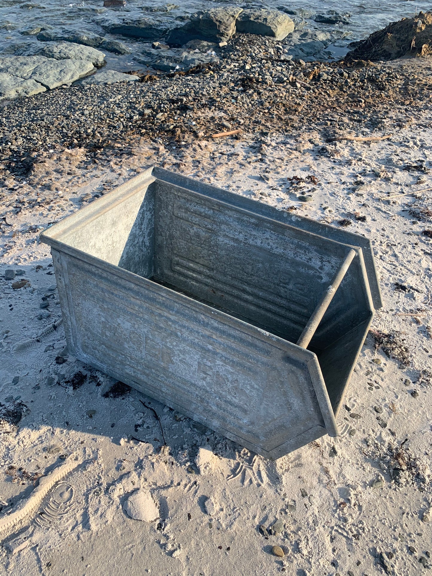 Stor Shhäfer metalkasse